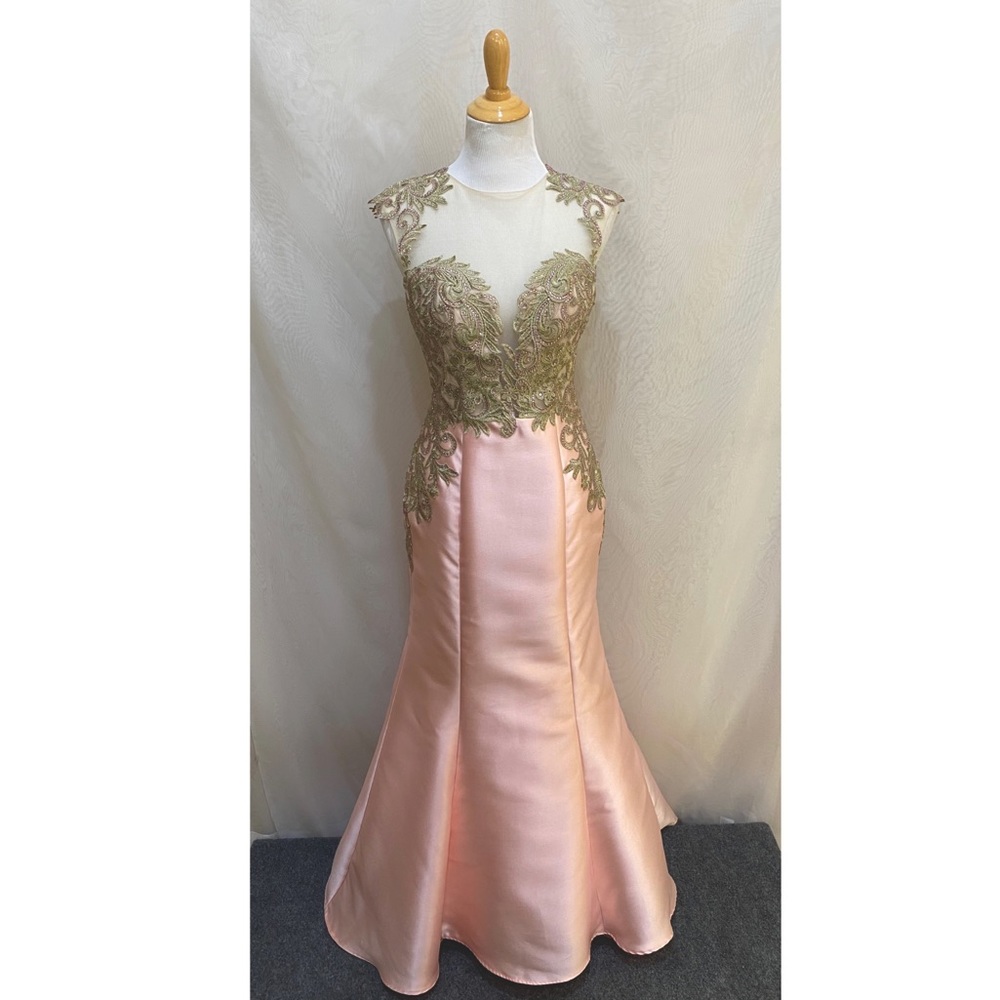 Tony Bowls pink formal dress
